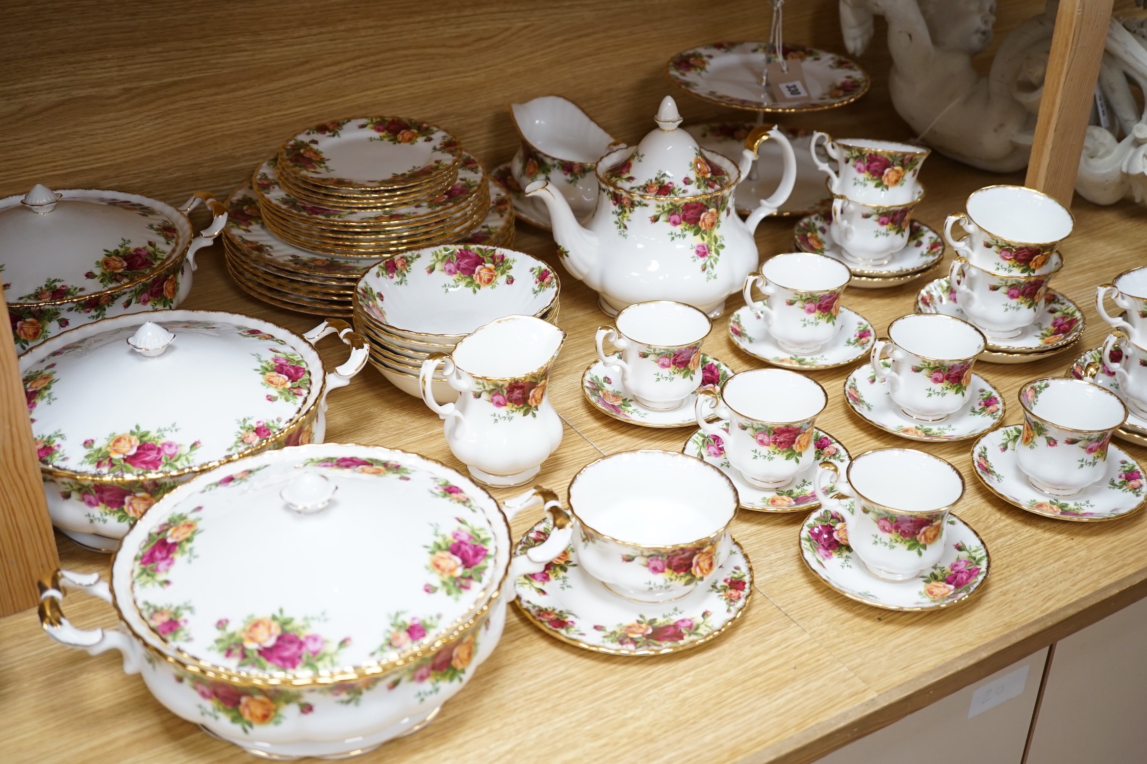 A quantity of Royal Albert Old Country Roses tea and dinner wares